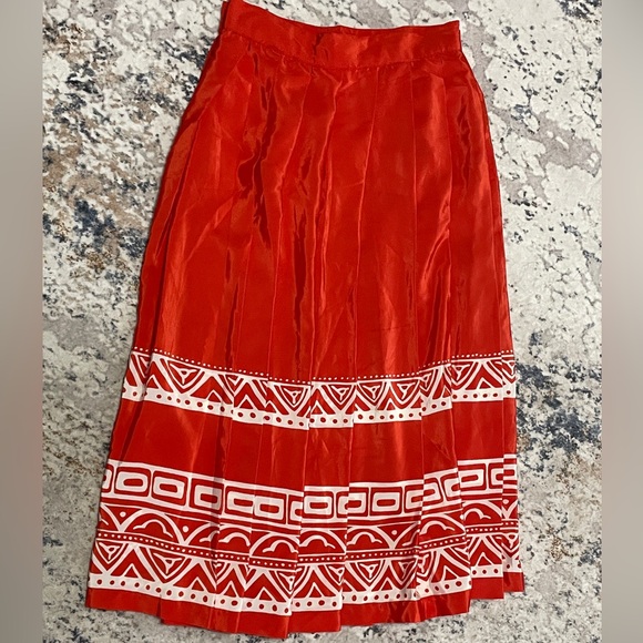 Liz Claiborne Skirt Size 6 Stunning Orange Color Beach Cruise Office Fun - Picture 2 of 13